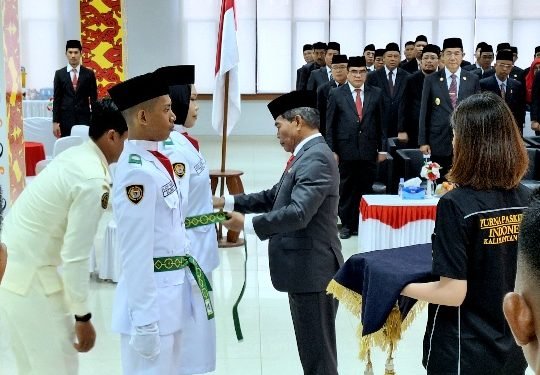 Lewati Seleksi Ketat, Anggota Paskibra Provinsi Kaltara Dikukuhkan