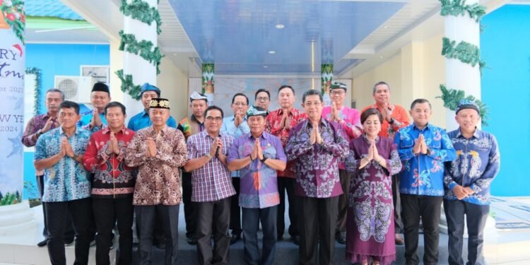 Rayakan Natal di Malinau, Wagub Yansen TP Dikunjungi Gubernur Zainal