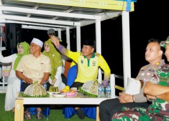 Takbir Hari Raya Iduladha Menggema Indah dari Perahu Hias di Sungai Kayan