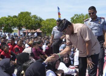 Kunjungi Lapas Kelas 2B Nunukan, Gubernur Sempatkan Berolahraga dan Lakukan Penyerahan Sapi Qurban