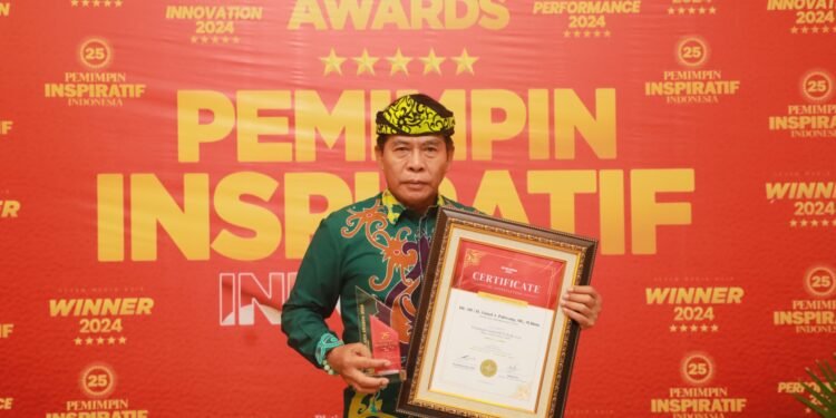 Gubernur Raih Anugerah 25 Pemimpin Inspiratif 2024