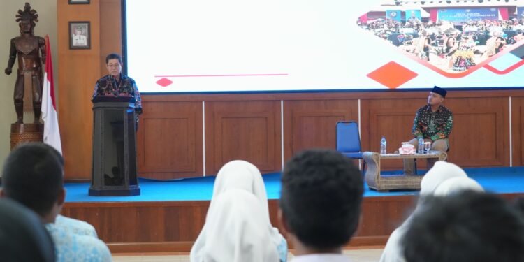 Wagub Kaltara Sampaikan Gagasan Strategis dalam Pelantikan MD KAHMI Malinau