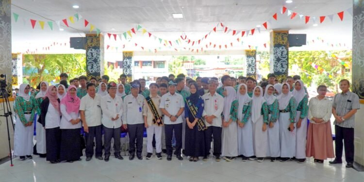 Di hadapan Siswa Sekolah, Gubernur Ingatkan Pentingnya Menjaga Kualitas Diri