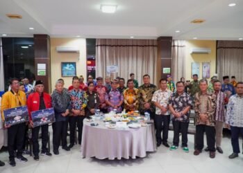 Gubernur Serahkan Bantuan Keuangan kepada Parpol, Hingga Ormas di Kaltara