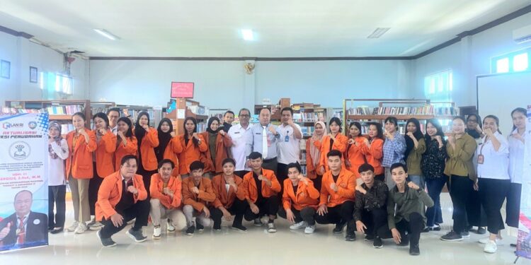 Kembangkan Diri, Mahasiswa Poltek Malinau Kunjungi Dispusip