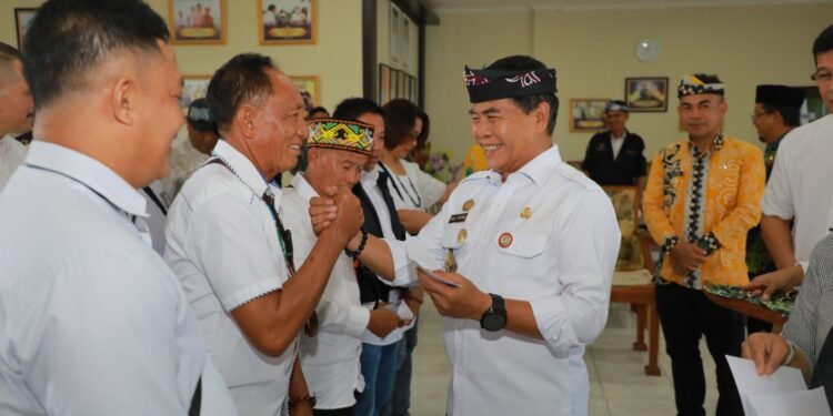 Gubernur Lepas 32 Umat Kristiani Ziarah Ke Yerusalem