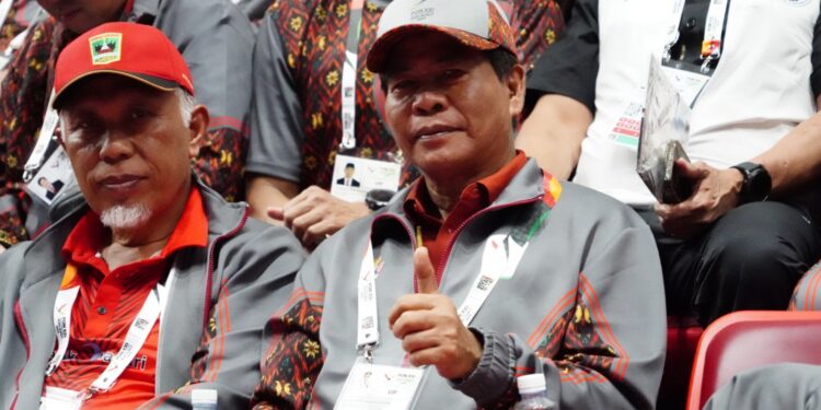 Kontingen PON Kaltara Tampil Menggunakan Pakaian dan Aksesoris Khas Bumi Benuanta