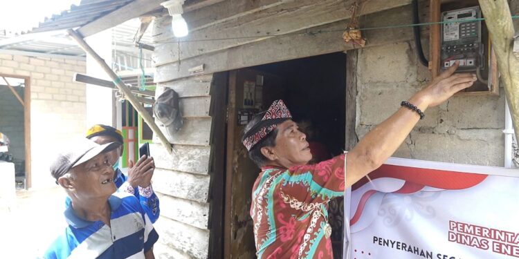 Listrik Gratis, 1000 Keluarga di Kaltara Kini Nikmati Terang