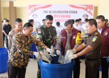 Hampir Merusak Ratusan Ribu Jiwa, Barang Bukti Narkotika Sebanyak 74 Kilogram Dimusnahkan