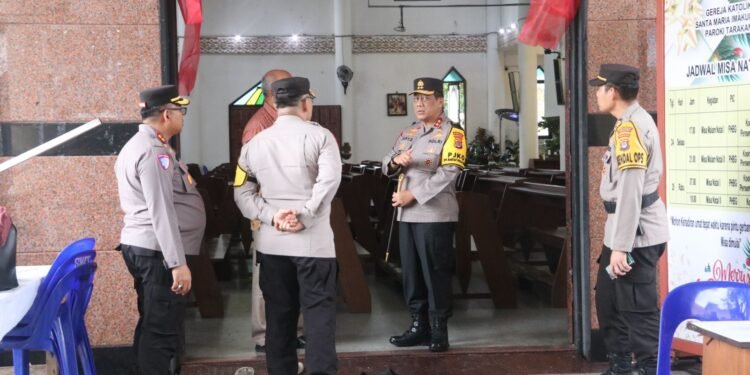 Tinjau Gereja Katolik Santa Maria Imakulata Tarakan, Kapolda Kaltara Pastikan Misa Natal Aman dan Khidmat