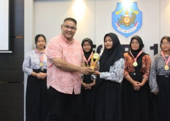 Berhasil Terbitkan 4 Karya Tulis Go Nasional, Teguh Santosa Apresiasi Prestasi Pelajar Batam