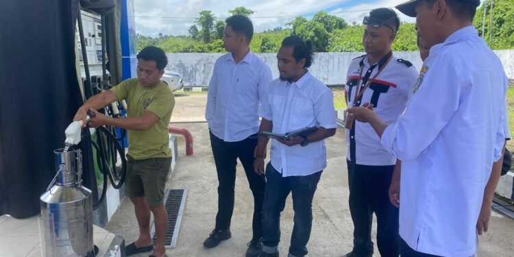 Lindungi Masyarakat dari Praktik BBM Oplosan, Polres dan Disperindagkop Malinau Sidak SPBU