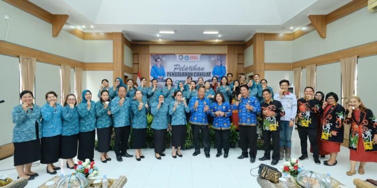 Kerja Sama dengan Dinas Pertanian, TP PKK Kabupaten Malinau Gelar Pelatihan Pengolahan Cokelat Berbahan Baku Lokal