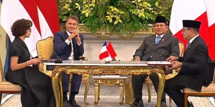 Penguatan Ekonomi Kreatif, Menteri Ekraf Tanda Tangani Kerja Sama Bilateral di Hadapan Prabowo-Macron