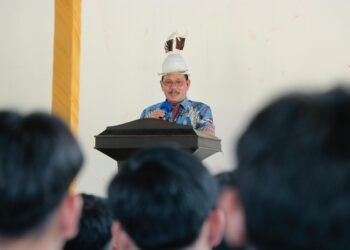 Wagub Ingkong Ala Letakkan Batu Pertama Pembangunan Gedung Serbaguna SMTK Long Bia