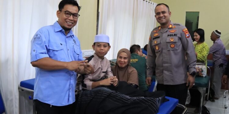 Bakti Sosial Hari Bhayangkara ke-79, Polres Malinau Gelar Donor Darah dan Khitanan Massal