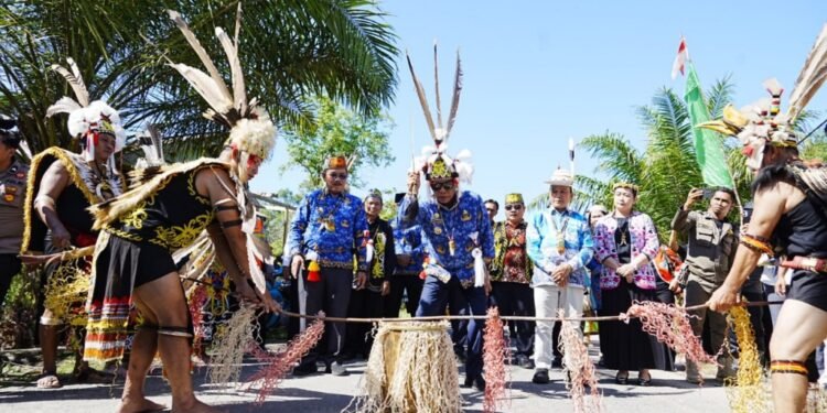 Pembukaan Mubes VI KKDKB, Gubernur Kaltara Ajak Masyarakat Perkuat Budaya