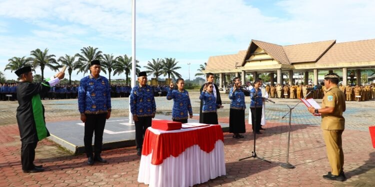 Lantik Pejabat Fungsional dan PPPK, Gubernur Minta ASN Aplikasikan Nilai BerAKHLAK