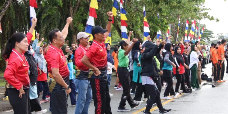 Semarak Hari Bhayangkara ke-79, Polda Kaltara Olahraga Bersama Forkopimda dan Masyarakat