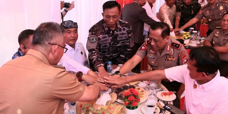 Deklarasi Kampung Tematik Warna-warni Selumit Pantai, Kapolda Kaltara: Wujud Sinergi Lintas Sektor untuk Kesejahteraan dan Ketahanan Sosial