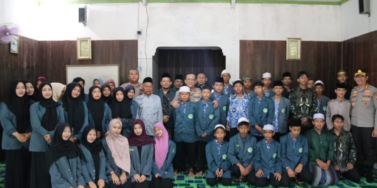 Silaturahmi di Pesantren Fatimah Az-Zahra, Kapolda Kaltara: Menyambung Kasih, Merajut Kebersamaan