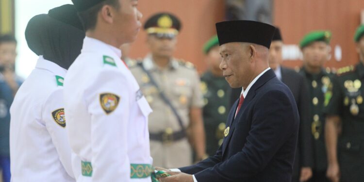 Penuh Khidmat, Syarwani Kukuhkan Paskibra Bulungan 2025