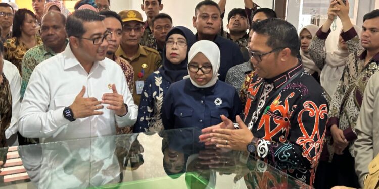 Dikunjungi Menteri Ekraf, Sentra Meohai Kenalkan SKA dan Barbershop