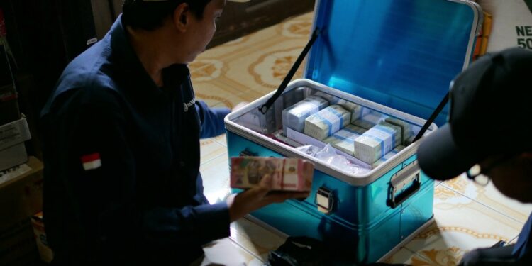 Jamin Tersedianya Uang Rupiah Layak Edar, Layanan Kas Keliling Bank Indonesia Disambut Antusias di Krayan