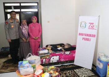 Bhayangkari Peduli, Sentuhan Kasih untuk Anak Penderita Hidrosefalus di Tarakan