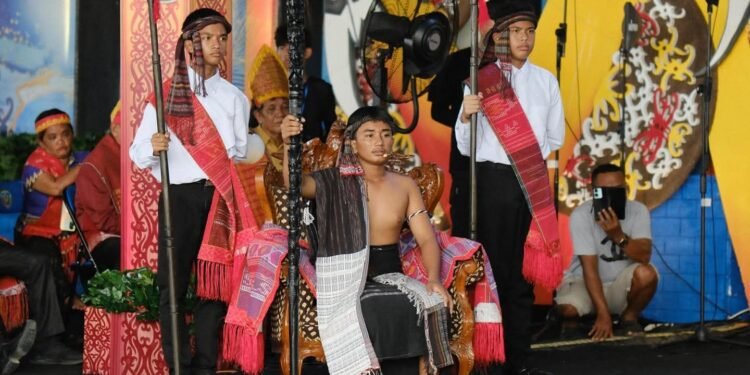Legenda Sipitu Cawan, Kisah Sakral dari Tanah Batak Ramaikan Irau Malinau 2025