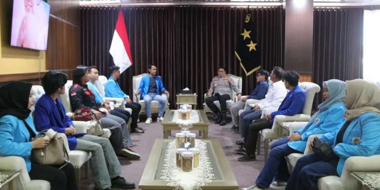 Dikunjungi Pengurus KNPI Bulungan, Kapolda Kaltara Harapkan Pemuda Jadi Motor Penggerak Perubahan