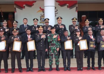 Peringati Hari Pahlawan 2025, Polda Kaltara Beri Penghargaan kepada Personel Berprestasi