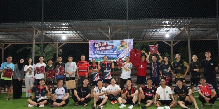 Perkuat Komunikasi, Koordinasi dan Kolaborasi, Bidhumas Polda Kaltara Silaturahmi Lewat Mini Soccer dengan Wartawan