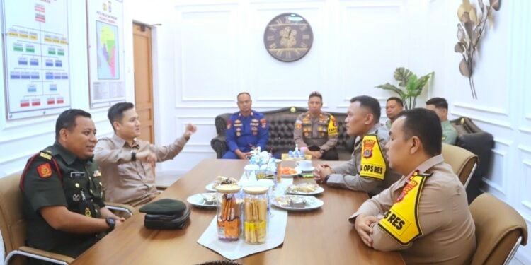 Perkuat Koordinasi Tugas Pelayanan Kepolisian, Polres Tarakan Terima Kunjungan Silaturahmi Malaysian Military Liaison Officer