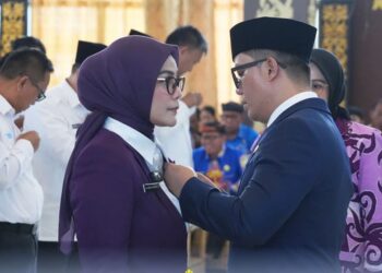Dukung Tingkatkan Derajat Kesehatan Masyarakat, Bupati Tana Tidung Kukuhkan dan Lantik Ketua TP Posyandu KTT