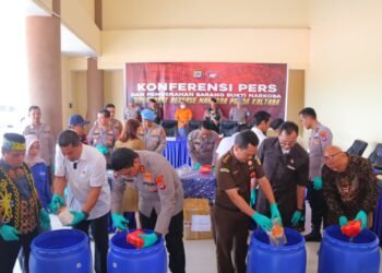 Dari Malaysia, Ditangkap di Malinau, Mau Dibawa ke Samarinda, Barang Bukti Sabu Hampir 10 Kilogram Dimusnahkan
