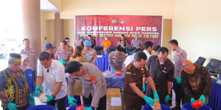 Dari Malaysia, Ditangkap di Malinau, Mau Dibawa ke Samarinda, Barang Bukti Sabu Hampir 10 Kilogram Dimusnahkan