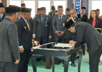 Yakin Bisa Cepat Beradaptasi dan Menyesuaikan, Bupati Syarwani Lantik 7 Pejabat Pimpinan Tinggi Pratama