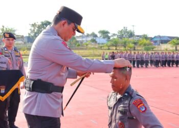 Siraman Pakai Air Bunga, Kapolda Kaltara Sambut 101 Bintara Remaja Lulusan Diktuk Gelombang II Tahun 2025