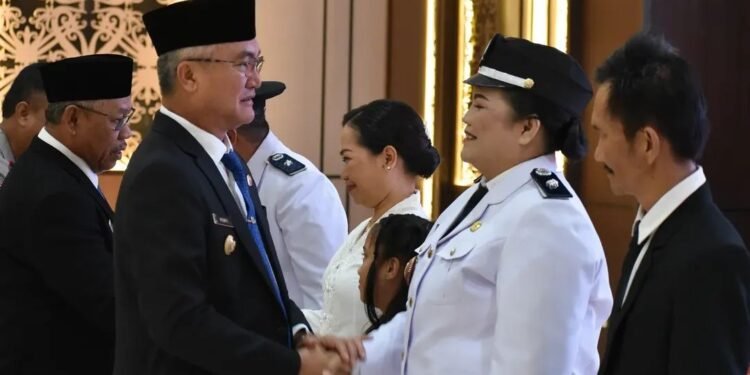 Lantik Tiga Kades PAW, Bupati Malinau Tekankan Pentingnya Menjaga Stabilitas Sosial