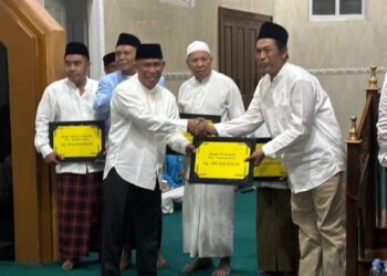 Momen Safari Ramadan 1447 Hijriah, Bupati Syarwani Serahkan Hibah Miliaran Rupiah