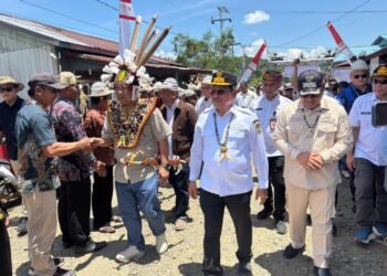 Timbalan Menteri Digital Serawak, Malaysia Kagumi PLBN RI di Long Nawang