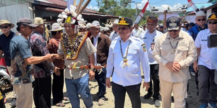 Timbalan Menteri Digital Serawak, Malaysia Kagumi PLBN RI di Long Nawang