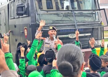 Tanamkan Disiplin Sejak Dini Lewat Program ‘Polsanak’, Ditsamapta Polda Kaltara Sambut Ceria Siswa SDIT Nurul Hikmah