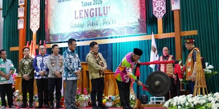 Wabup Jakaria Buka Mubes ke-II IKDL Kabupaten Malinau
