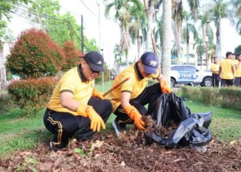 Sambut Hari Bhayangkara ke-80, Kapolda Kaltara Pimpin Langsung Aksi Bersih-Bersih di Pasar Induk