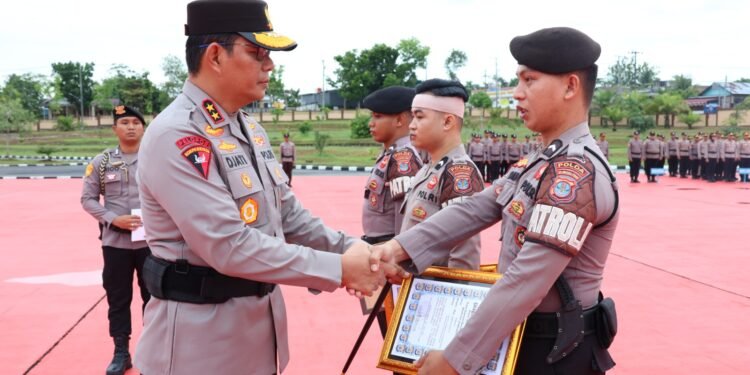 Dedikasi Melayani Masyarakat dan Loyalitas, Kapolda Kaltara Beri Apresiasi Personel Patroli Respons Cepat 110