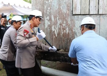 Wujud Kepedulian Hari Bhayangkara ke-80, Polda Kaltara Gelar Bedah Rumah di Desa Gunung Sari