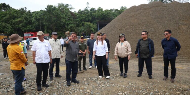 Wagub Kaltara Dorong Percepatan Perbaikan Jalan Perbatasan