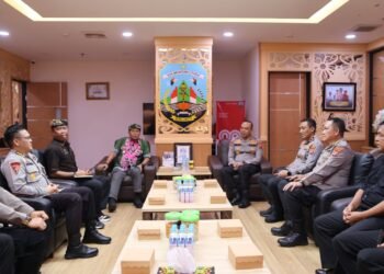 Perkuat Sinergitas, Kapolda Irjen Pol Agustus Wijayanto Silaturahmi ke Kantor Gubernur Kaltara